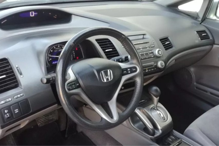 Honda Civic VII   17 600 PLN Do negocjacji  2006  132 000 km  Benzyna  Sedan